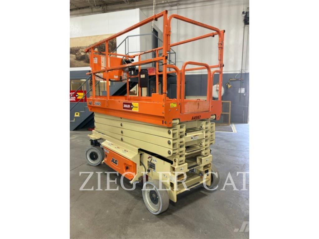 JLG 2646ES Ollós emelők
