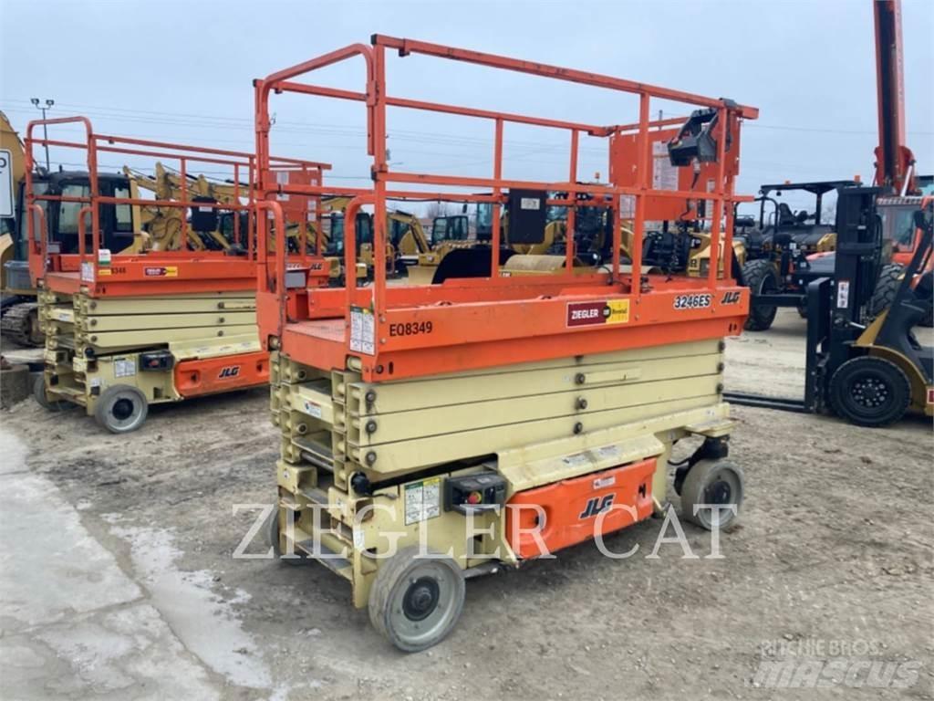 JLG 3246ES Ollós emelők