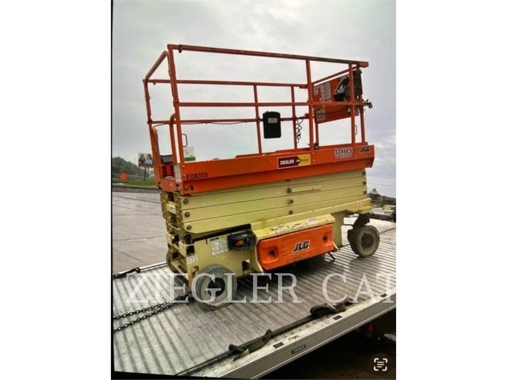 JLG 3246ES Ollós emelők