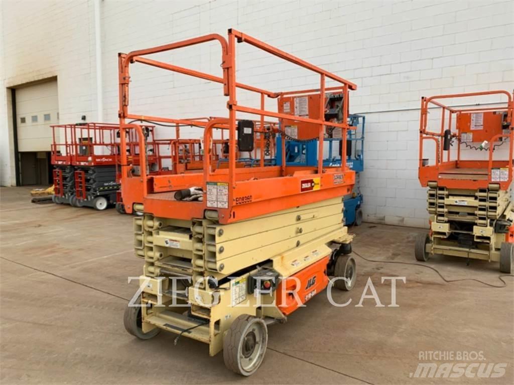 JLG 3246ES Ollós emelők