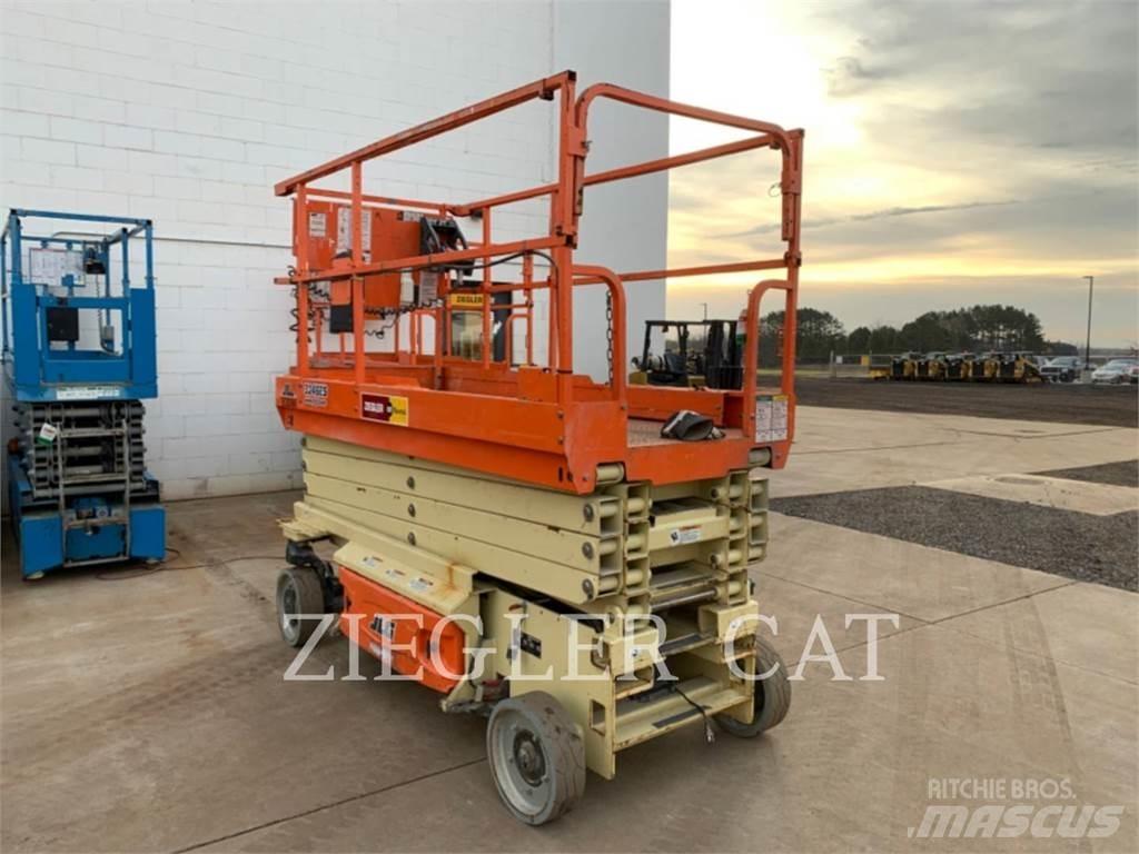 JLG 3246ES Ollós emelők