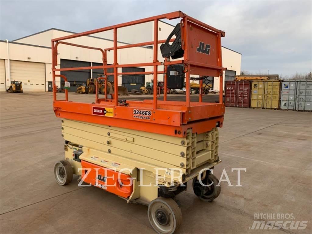 JLG 3246ES Ollós emelők