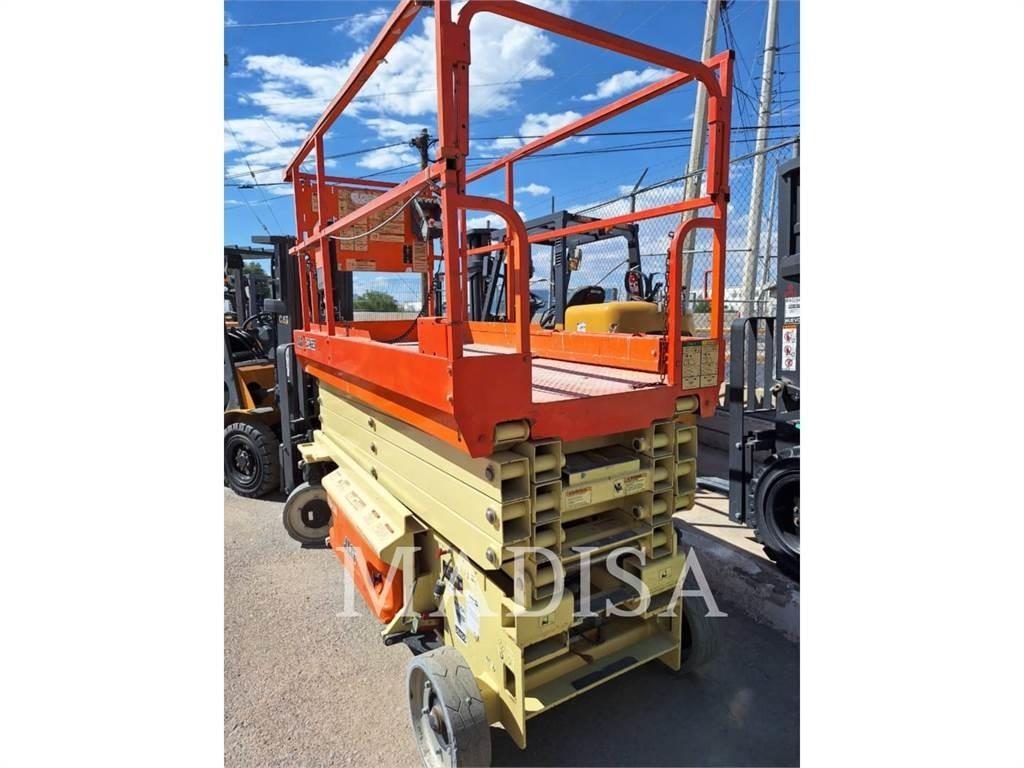 JLG 3246ES Ollós emelők