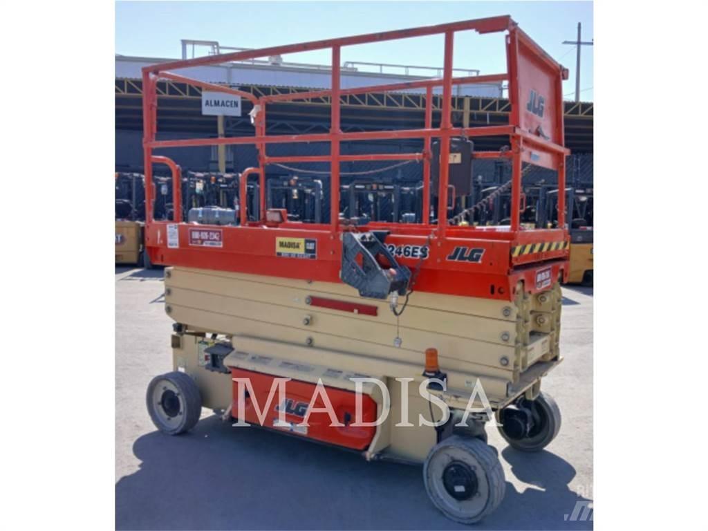 JLG 3246ES Ollós emelők