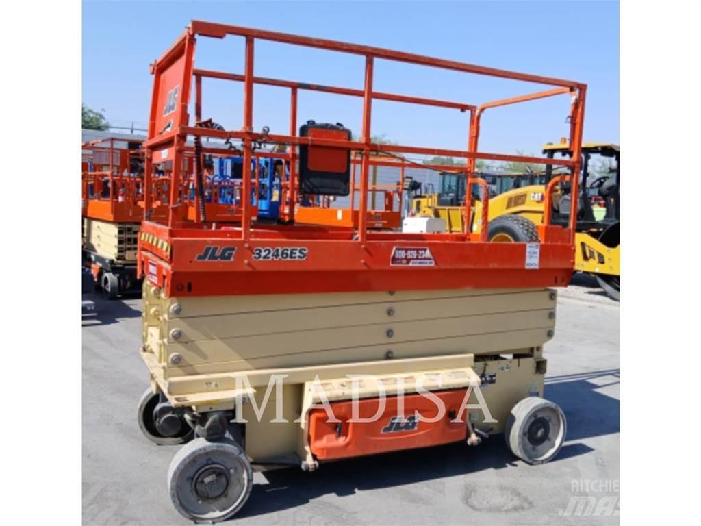 JLG 3246ES Ollós emelők