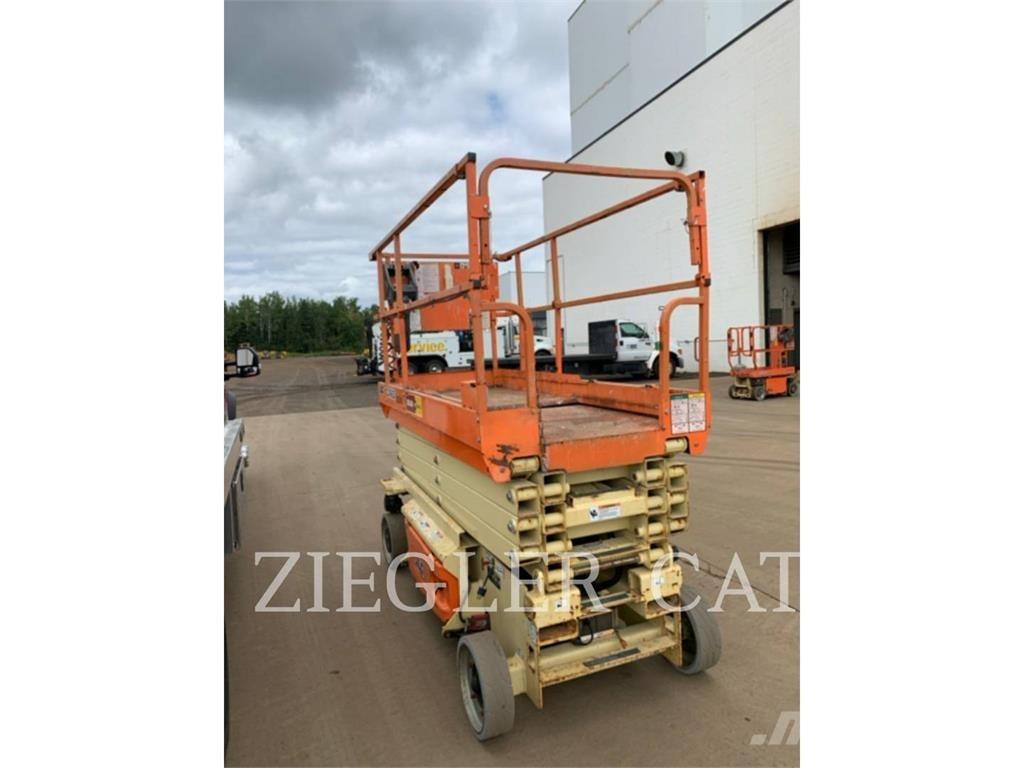 JLG 3246ES Ollós emelők