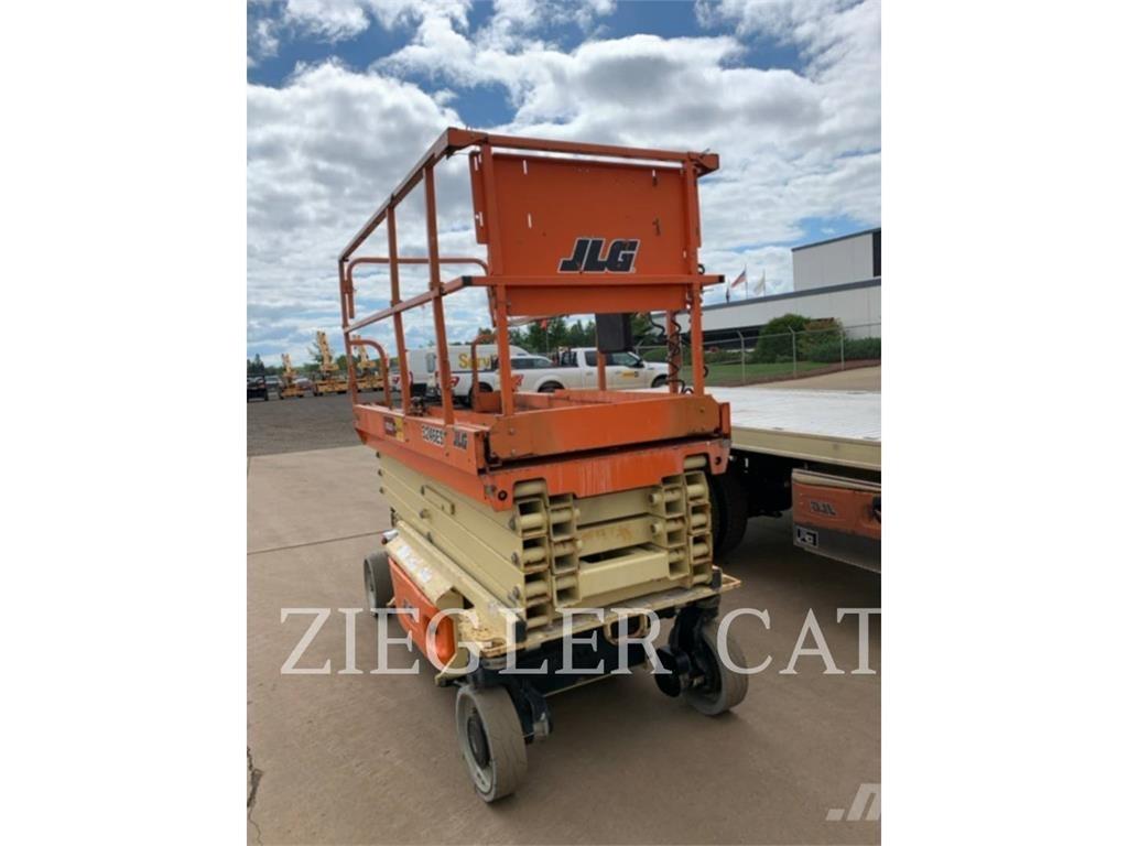 JLG 3246ES Ollós emelők