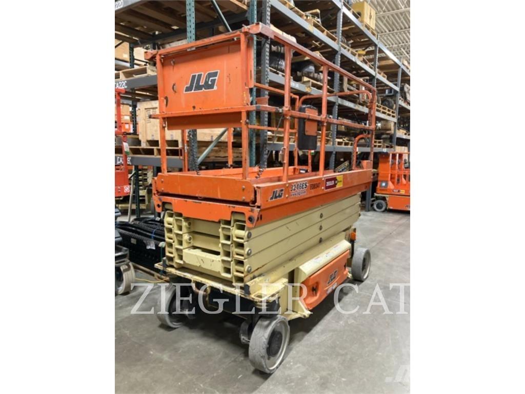 JLG 3246ES Ollós emelők