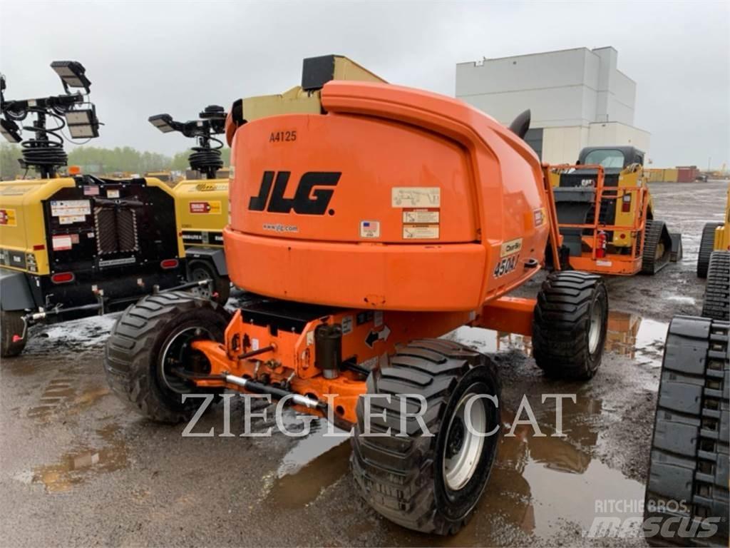 JLG 450AJ Karos emelők