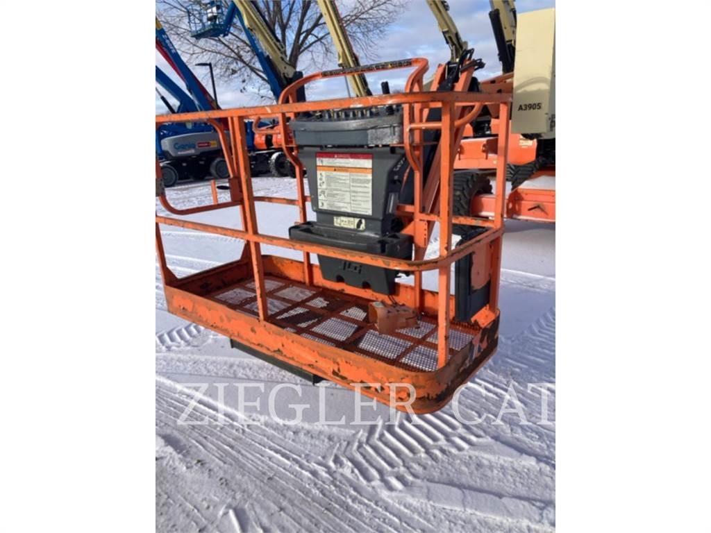 JLG 450AJ Karos emelők