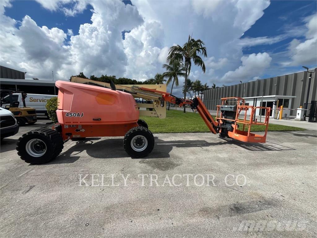JLG 450AJ Karos emelők