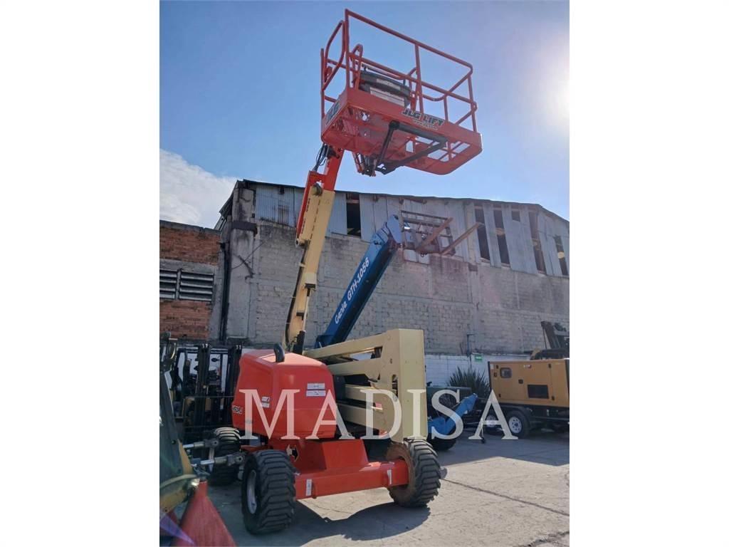 JLG 450AJ 4WD Karos emelők