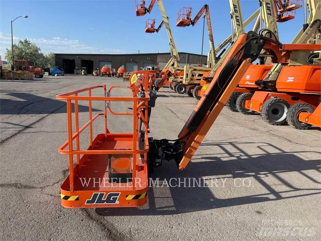 JLG 460SJ Karos emelők
