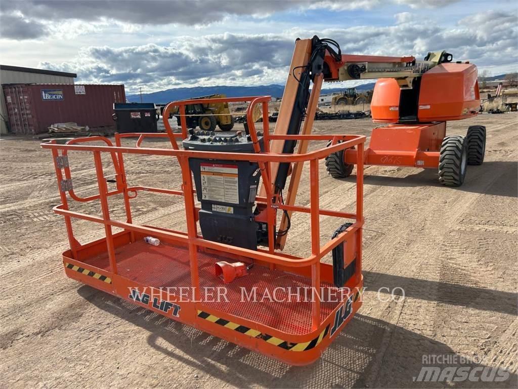 JLG 460SJ Karos emelők