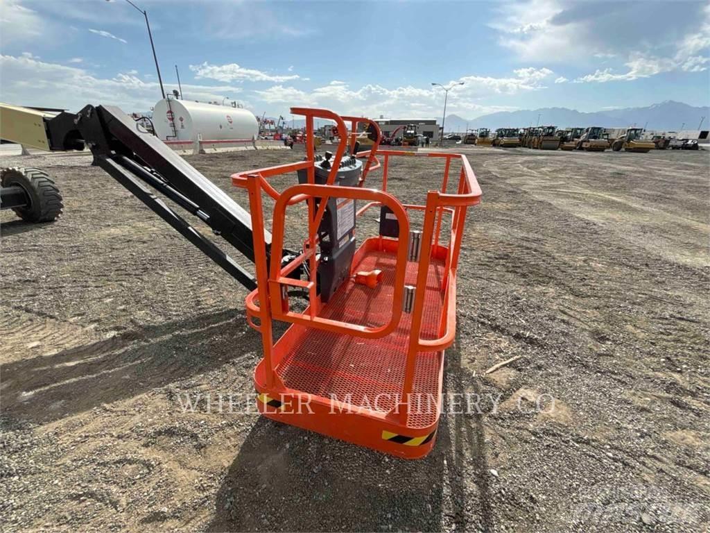 JLG 460SJ Karos emelők