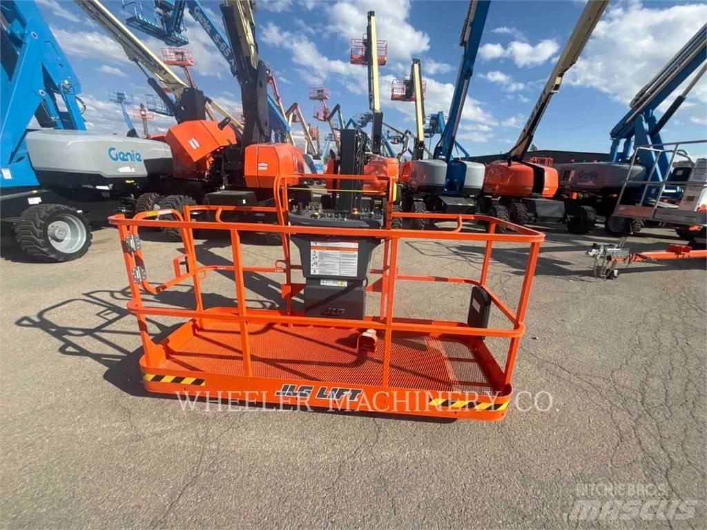 JLG 460SJ Karos emelők