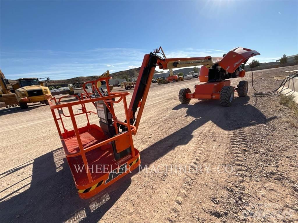 JLG 460SJ SP Karos emelők
