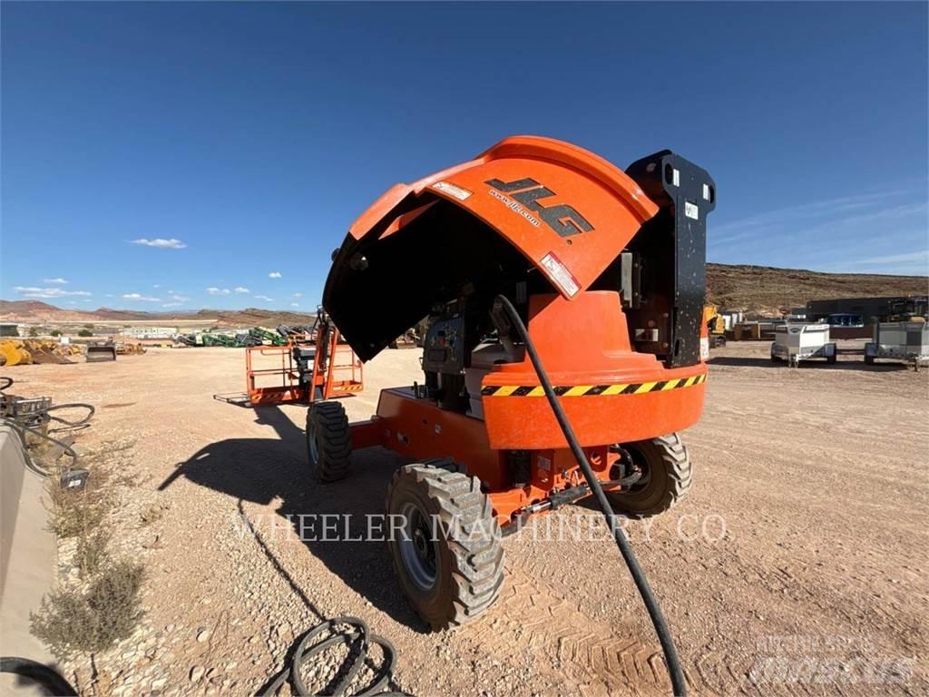 JLG 460SJ SP Karos emelők