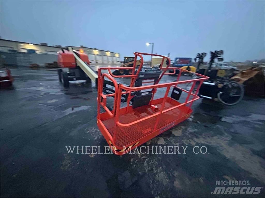 JLG 460SJ SP Karos emelők
