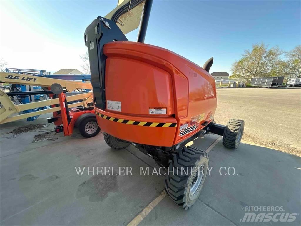 JLG 460SJ SP Karos emelők