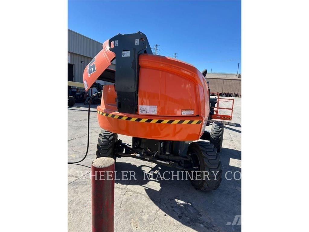 JLG 460SJ SP Karos emelők