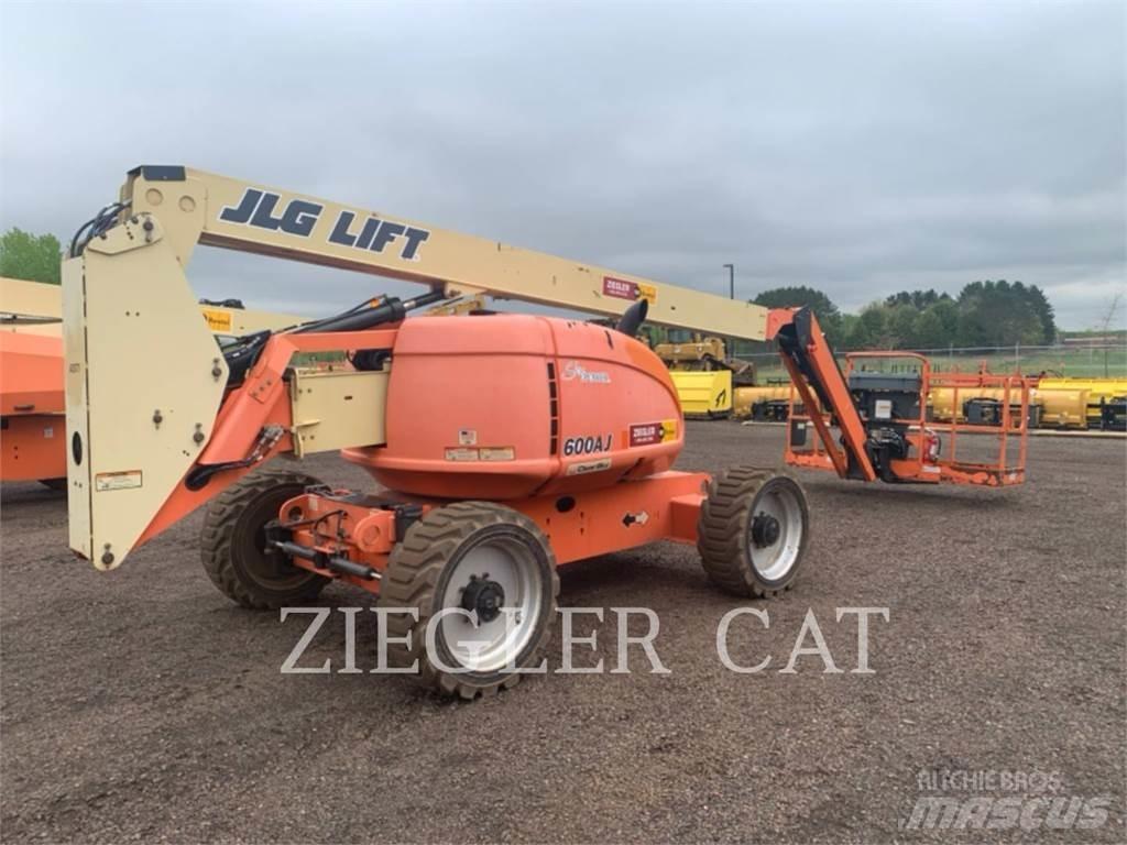 JLG 600AJ Karos emelők