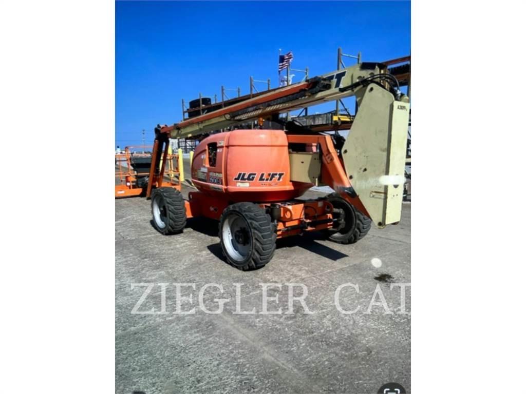 JLG 600AJ Karos emelők