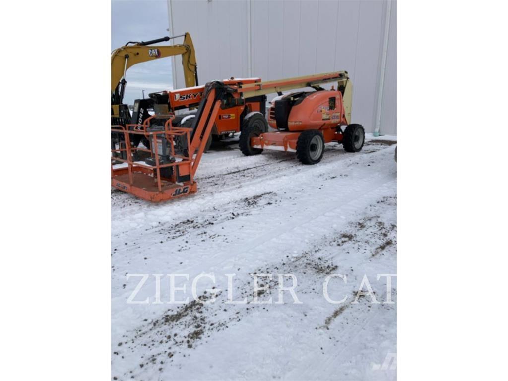 JLG 600AJ Karos emelők