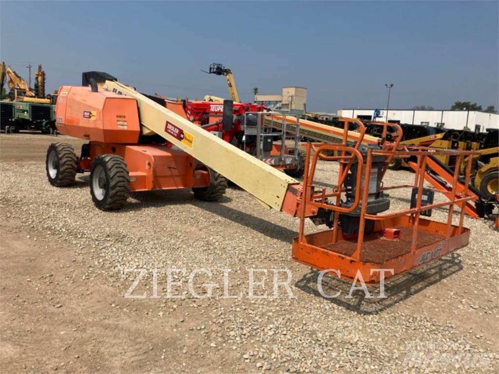 JLG 600S Karos emelők