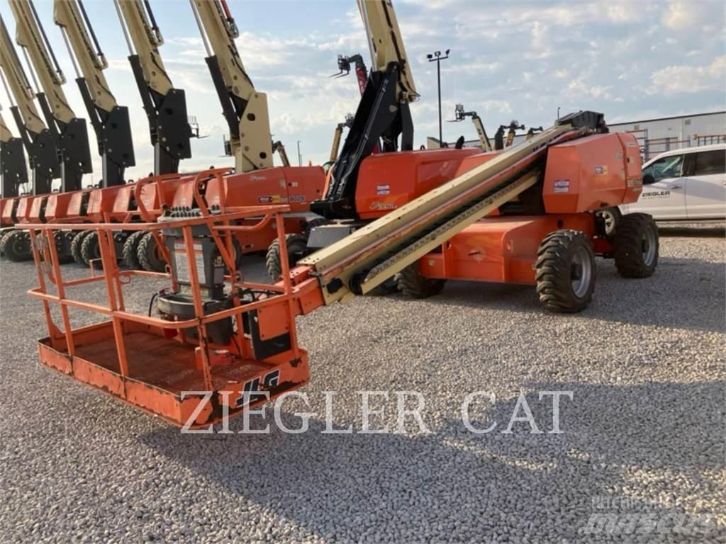 JLG 600S Karos emelők