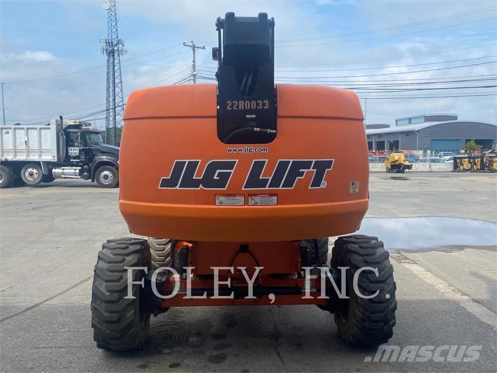 JLG 600S Karos emelők