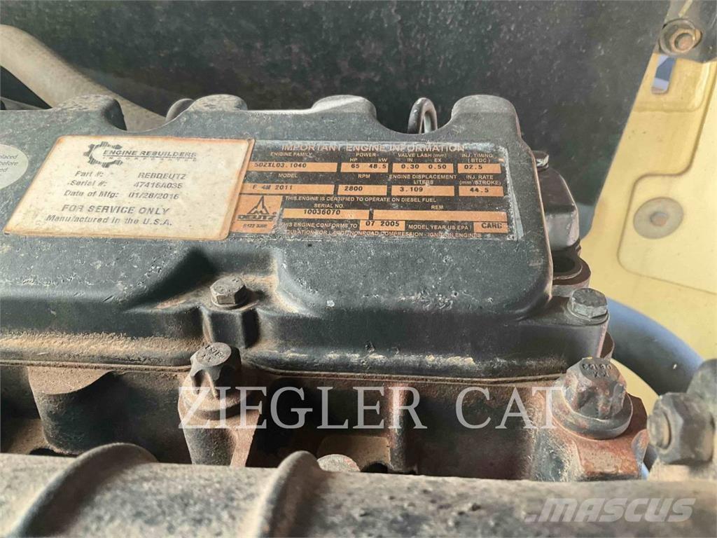 JLG 600S Karos emelők