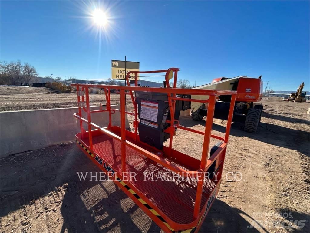 JLG 600S SP Karos emelők