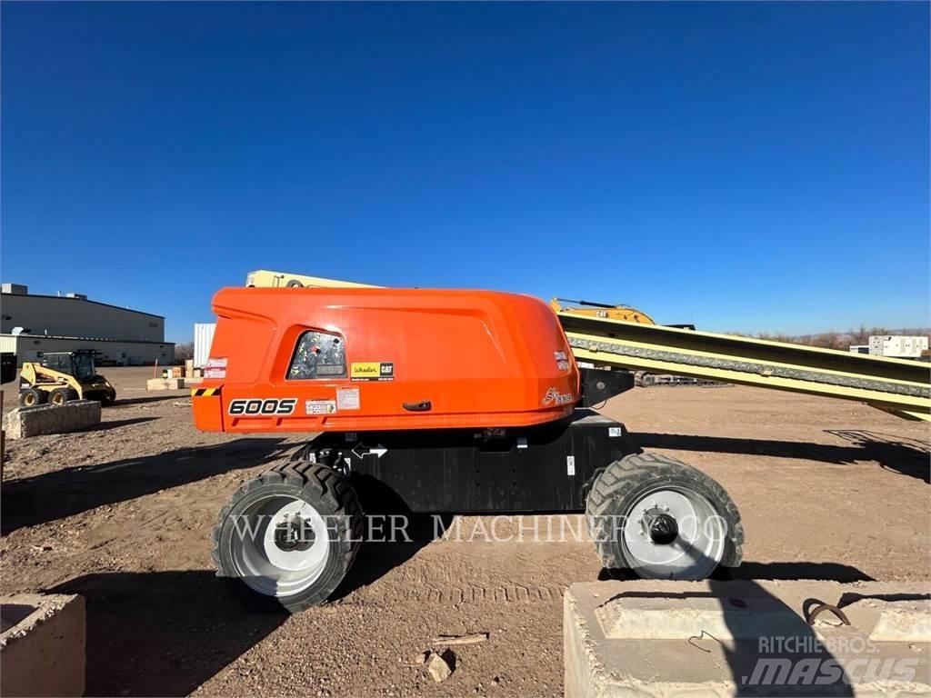 JLG 600S SP Karos emelők
