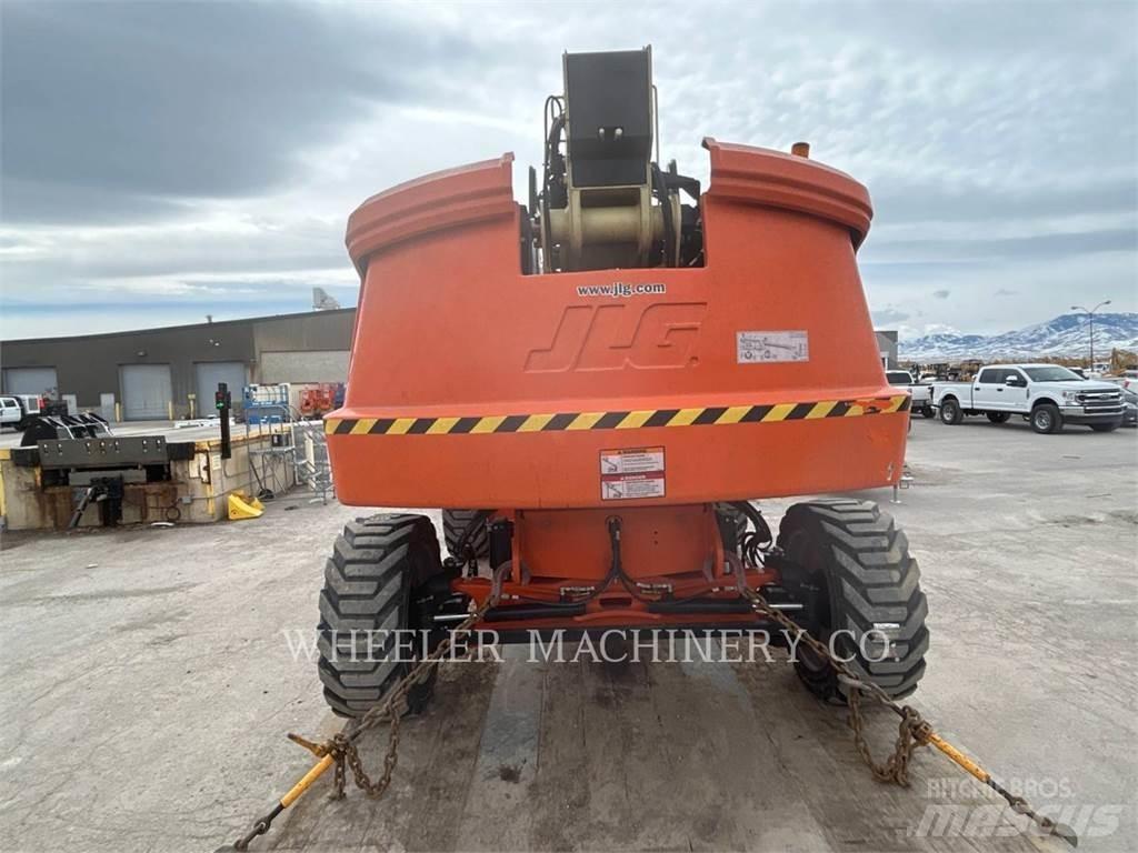 JLG 660SJ Karos emelők