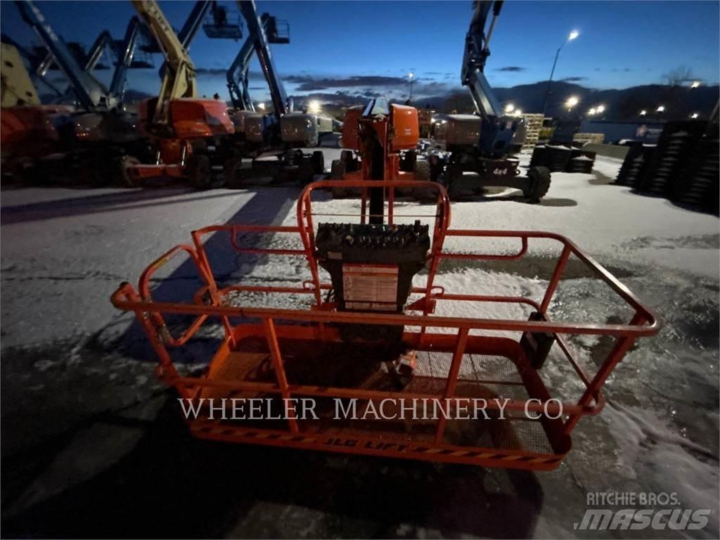 JLG 660SJ Karos emelők