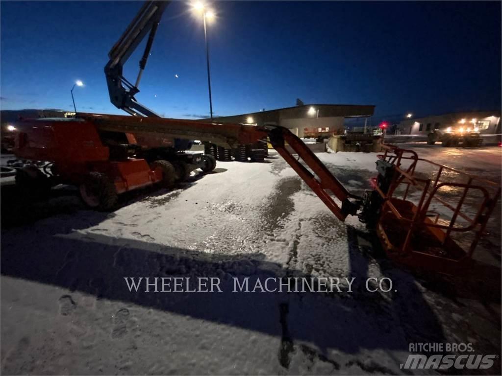 JLG 660SJ Karos emelők