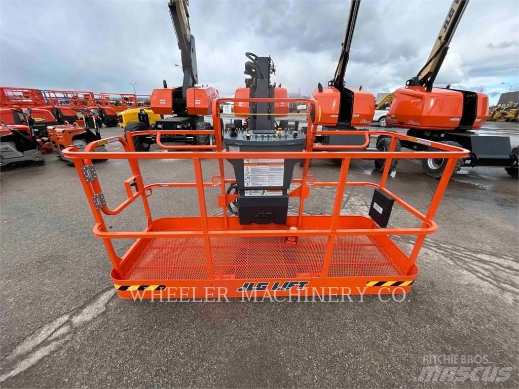 JLG 660SJ Karos emelők