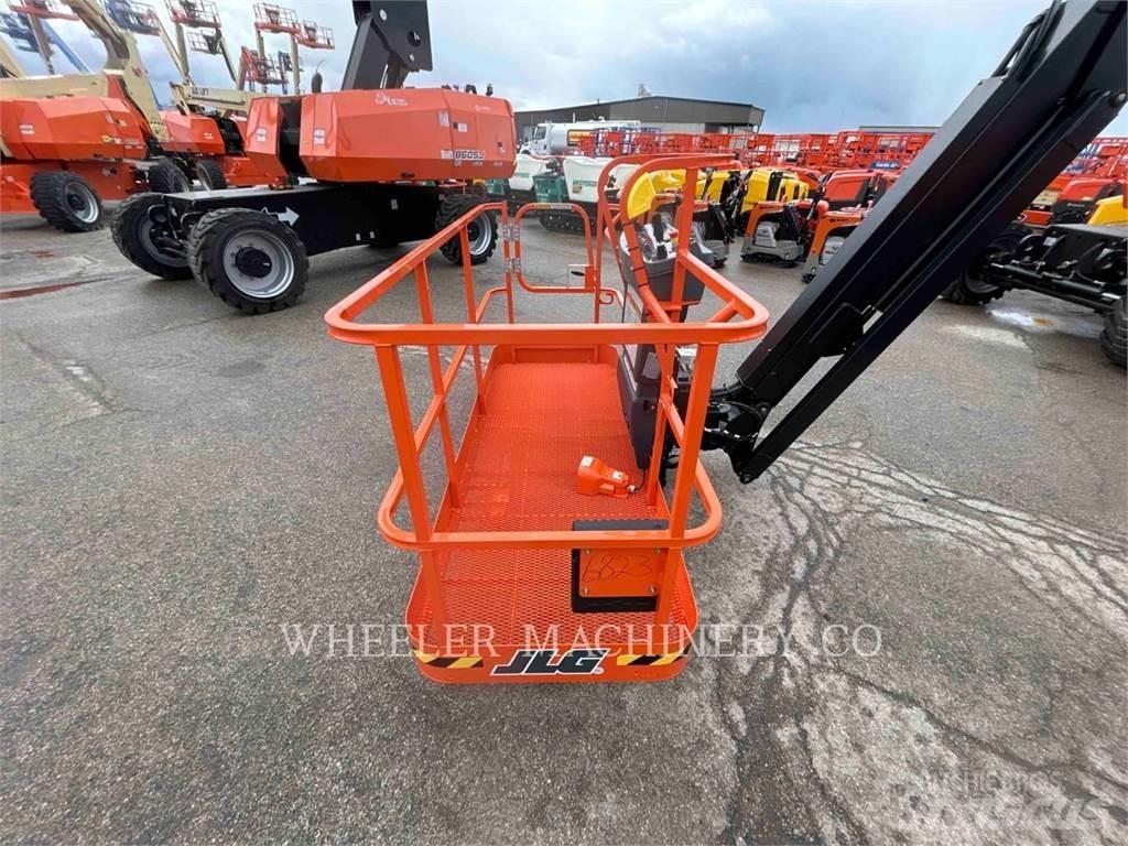 JLG 660SJ Karos emelők
