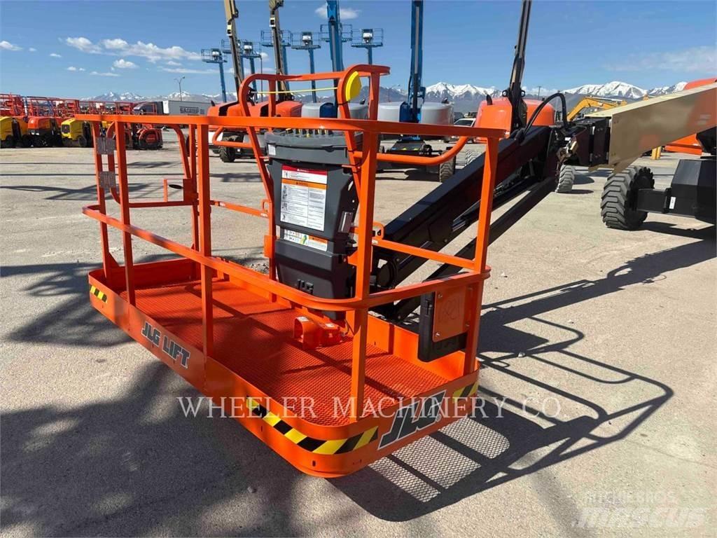 JLG 660SJ Karos emelők