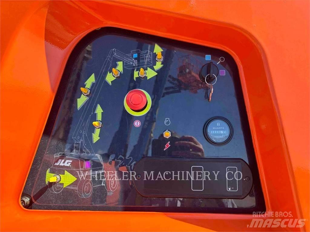 JLG 660SJ Karos emelők
