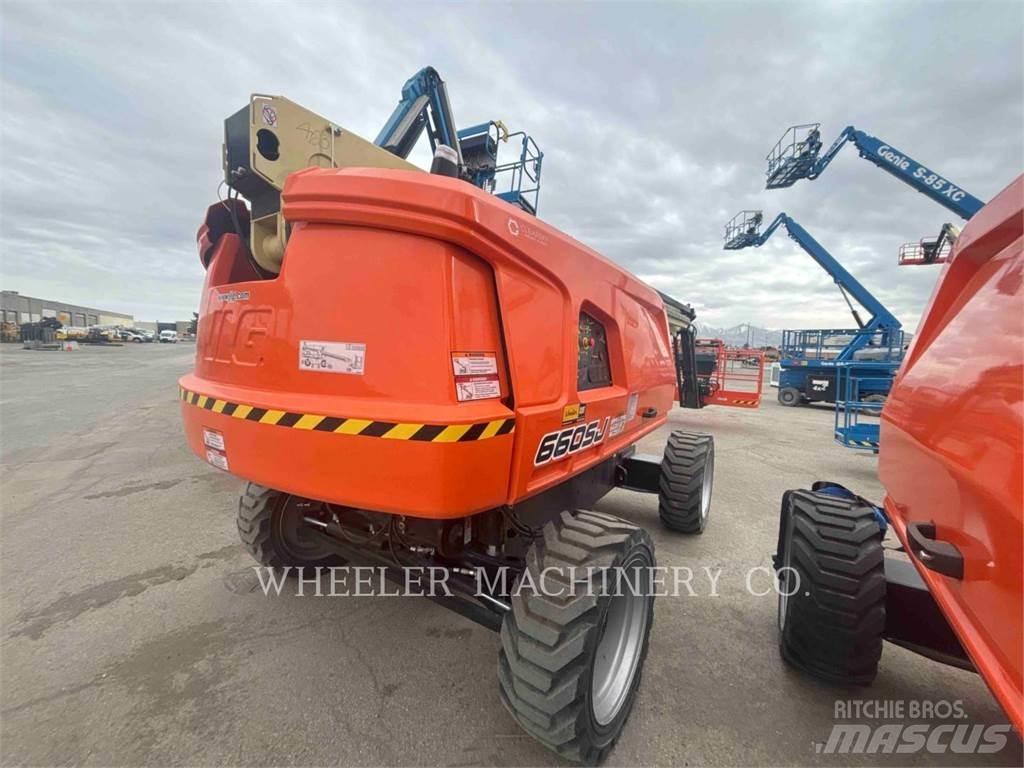 JLG 660SJ Karos emelők