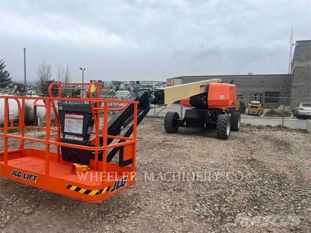 JLG 660SJ Karos emelők