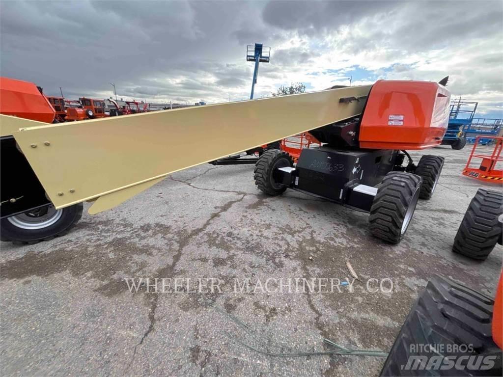 JLG 660SJ Karos emelők