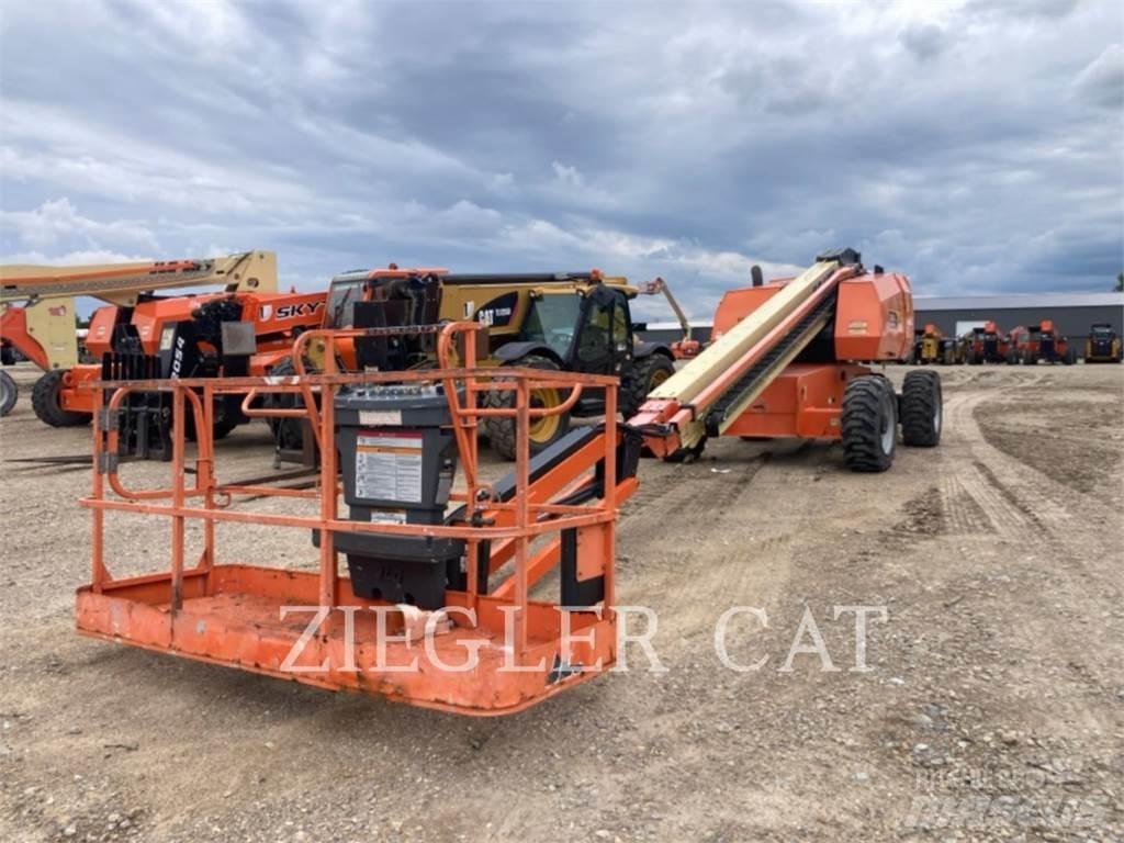 JLG 660SJ Karos emelők
