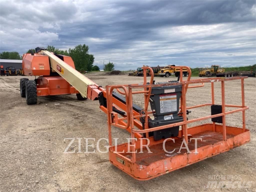 JLG 660SJ Karos emelők