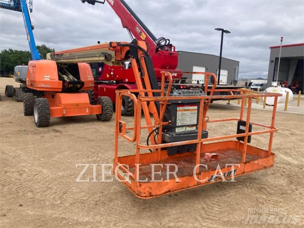JLG 660SJ Karos emelők