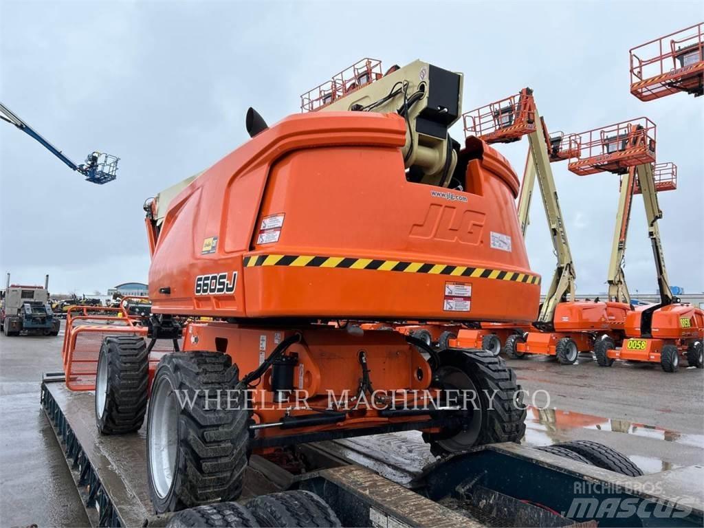 JLG 660SJ SP Karos emelők