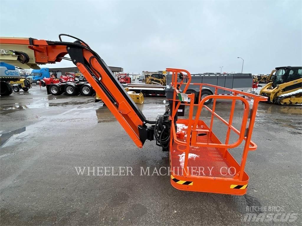 JLG 660SJ SP Karos emelők