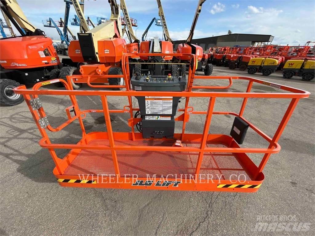 JLG 660SJ SP Karos emelők